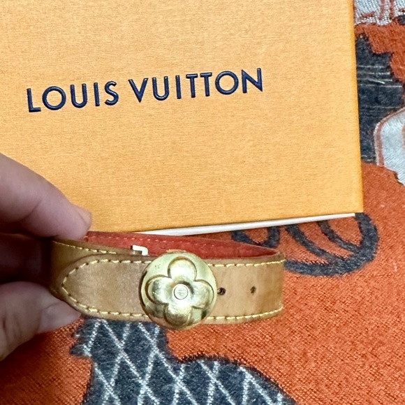 LOUIS VUITTON❤️🌟 IMPREINTE BROWN VACHETA LEATHER BRACELET⭐️ - Picture 8 of 9